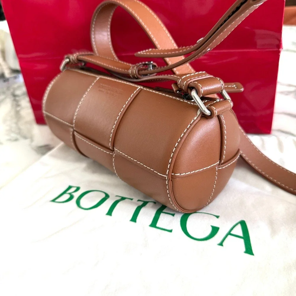 Bottega Veneta 741561‎ Urban Stitch Leather Barrel Bag Brown Crossbody